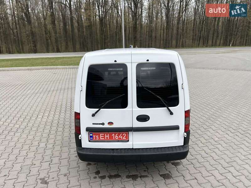 Грузовой фургон Opel Combo 2007 в Красилове