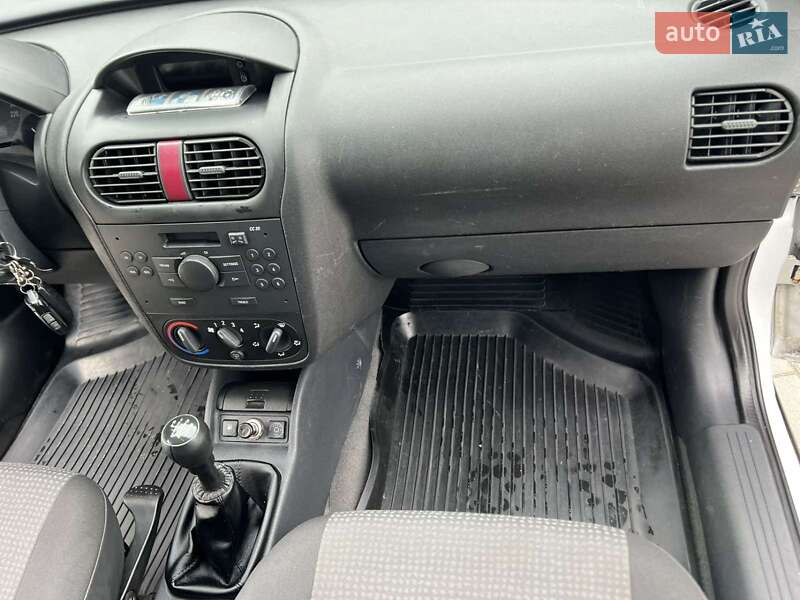 Грузовой фургон Opel Combo 2007 в Красилове