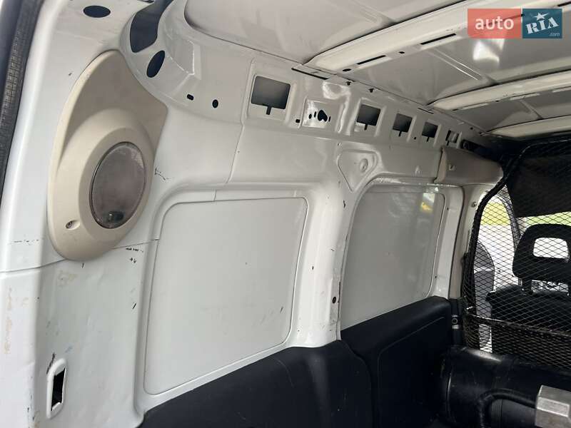 Грузовой фургон Opel Combo 2007 в Красилове