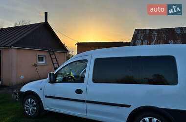 Минивэн Opel Combo 2004 в 