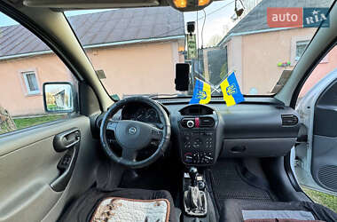 Минивэн Opel Combo 2004 в 