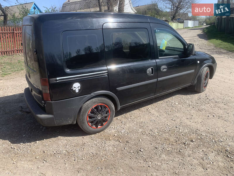 Минивэн Opel Combo 2006 в Киеве