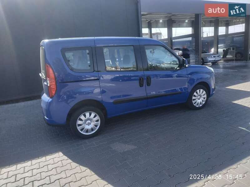 Минивэн Opel Combo 2012 в Виннице