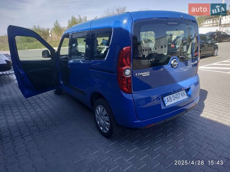 Минивэн Opel Combo 2012 в Виннице