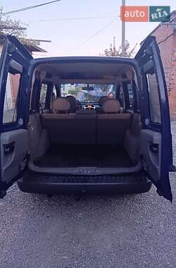 Минивэн Opel Combo 2004 в 