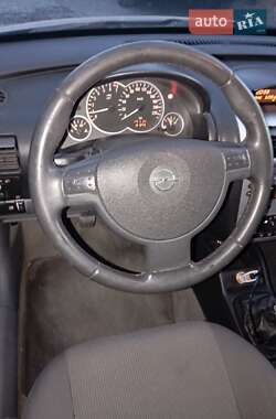Минивэн Opel Combo 2004 в 