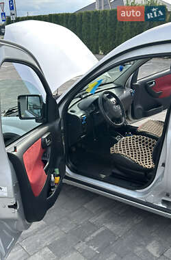 Минивэн Opel Combo 2005 в 