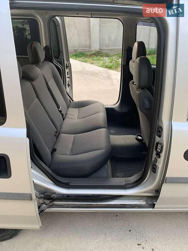 Минивэн Opel Combo 2003 в Хусте