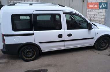 Минивэн Opel Combo 2005 в 