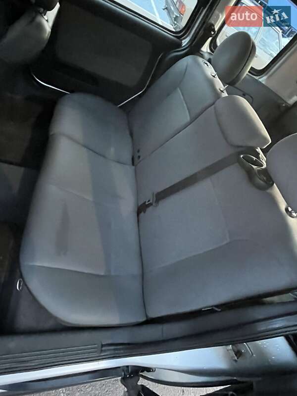 Минивэн Opel Combo 2010 в Житомире