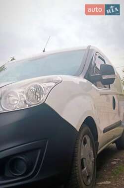 Вантажний фургон Opel Combo 2012 в Аулях