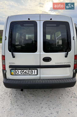 Минивэн Opel Combo 2011 в 