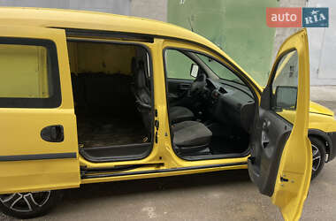 Грузовой фургон Opel Combo 2011 в 