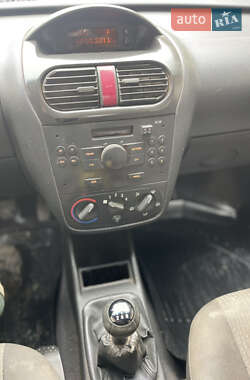 Грузовой фургон Opel Combo 2011 в 
