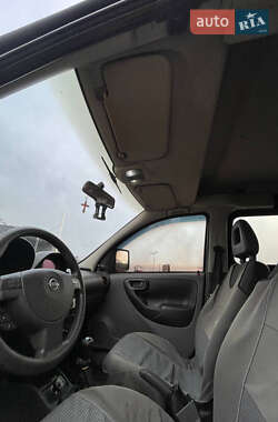 Грузовой фургон Opel Combo 2006 в 