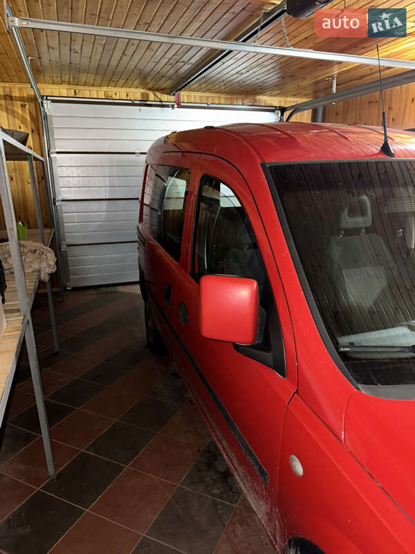 Грузовой фургон Opel Combo 2011 в Житомире