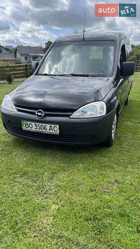 Минивэн Opel Combo 2003 в 
