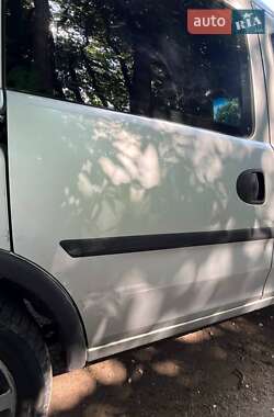 Минивэн Opel Combo 2006 в 