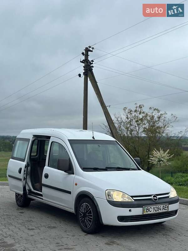 Минивэн Opel Combo 2003 в Шумске