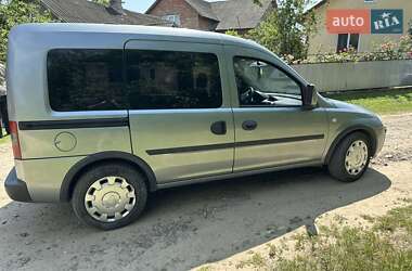 Минивэн Opel Combo 2010 в 