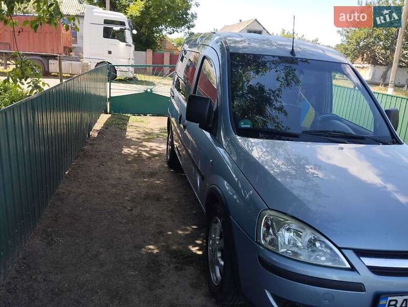 Минивэн Opel Combo 2007 в Кропивницком