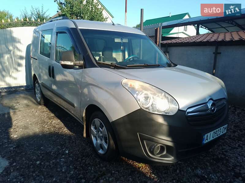 Вантажний фургон Opel Combo 2013 в Борисполі