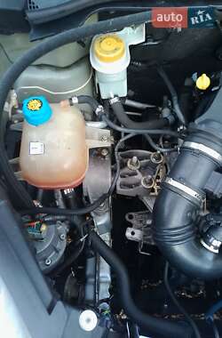 Грузовой фургон Opel Combo 2013 в 