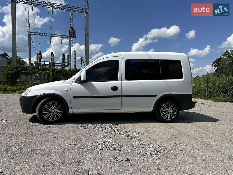 Минивэн Opel Combo 2009 в Виннице