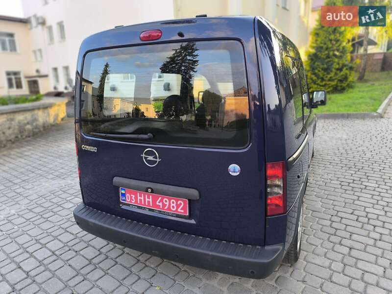 Мінівен Opel Combo 2009 в Кременці