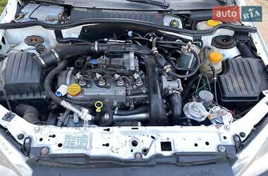 Минивэн Opel Combo 2005 в 