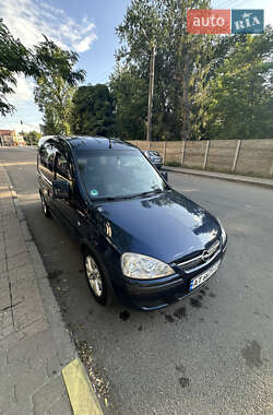 Мінівен Opel Combo 2011 в Івано-Франківську