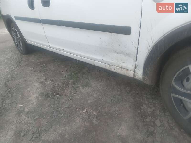 Мінівен Opel Combo 2006 в Ківерцях