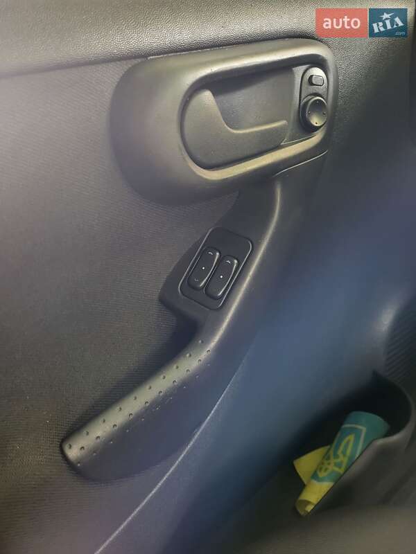 Минивэн Opel Combo 2006 в Смеле