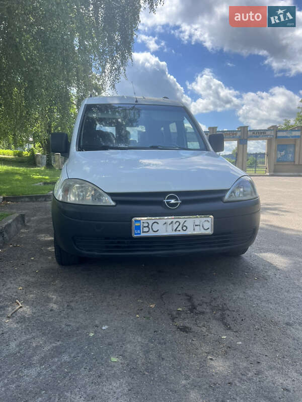Минивэн Opel Combo 2003 в Золочеве