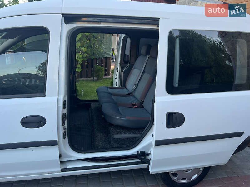 Минивэн Opel Combo 2003 в Золочеве