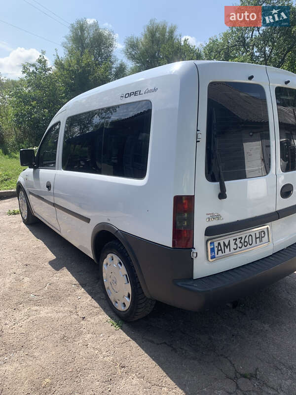 Мінівен Opel Combo 2009 в Звягелі