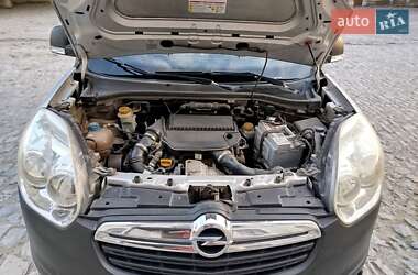 Мінівен Opel Combo 2013 в 