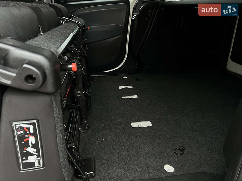 Минивэн Opel Combo 2013 в Тульчине