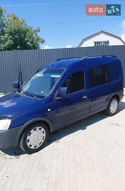 Минивэн Opel Combo 2010 в 