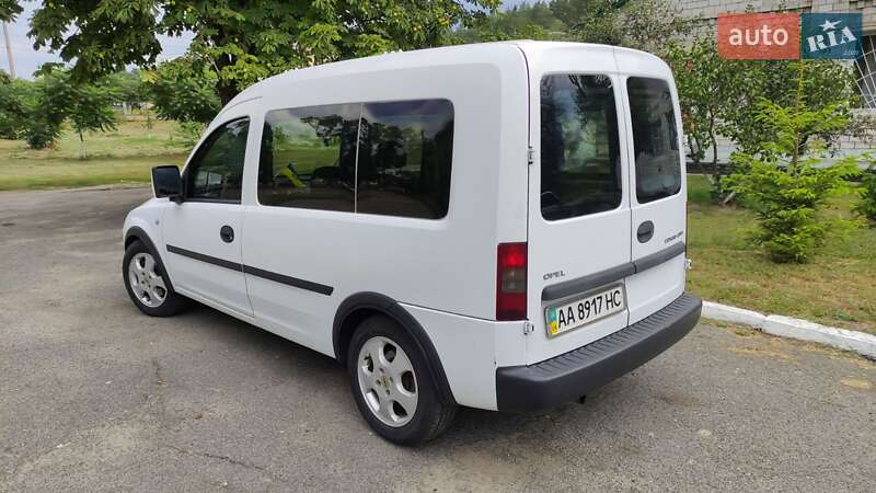 Минивэн Opel Combo 2009 в Полтаве