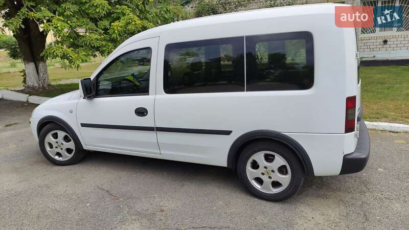 Минивэн Opel Combo 2009 в Полтаве