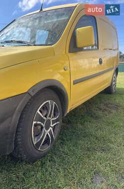 Вантажний фургон Opel Combo 2011 в Рівному