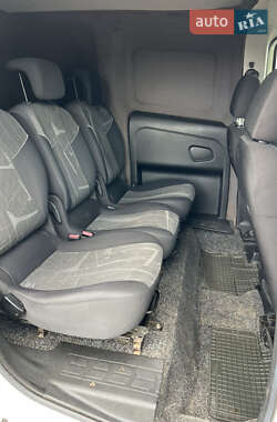 Грузовой фургон Opel Combo 2012 в 