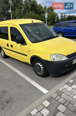 Минивэн Opel Combo 2006 в 