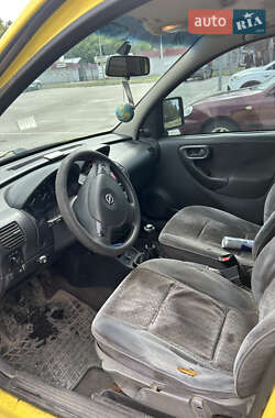 Минивэн Opel Combo 2006 в 