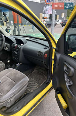 Минивэн Opel Combo 2006 в 