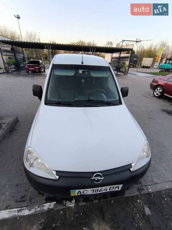 Минивэн Opel Combo 2006 в Владимире