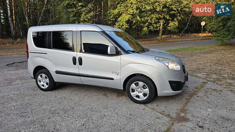 Минивэн Opel Combo 2012 в Ковеле