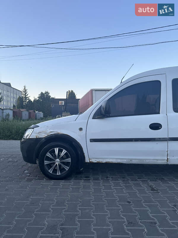 Минивэн Opel Combo 2003 в Белой Церкви