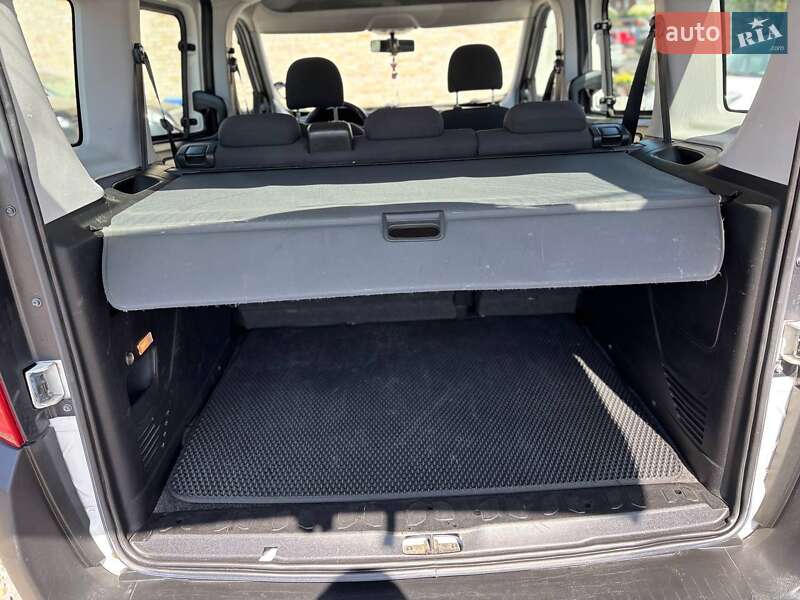 Минивэн Opel Combo 2012 в Коломые